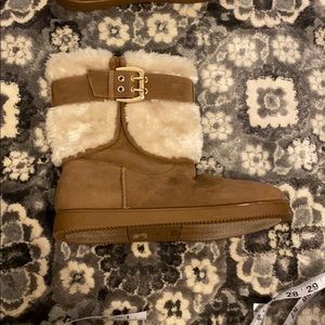 G by Guess winter boots with fur